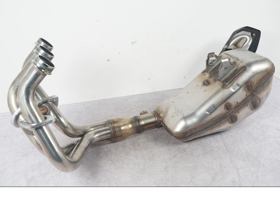 Extrabild1 på Avgassystem från en Yamaha MT-09 -2019 motorcykel.