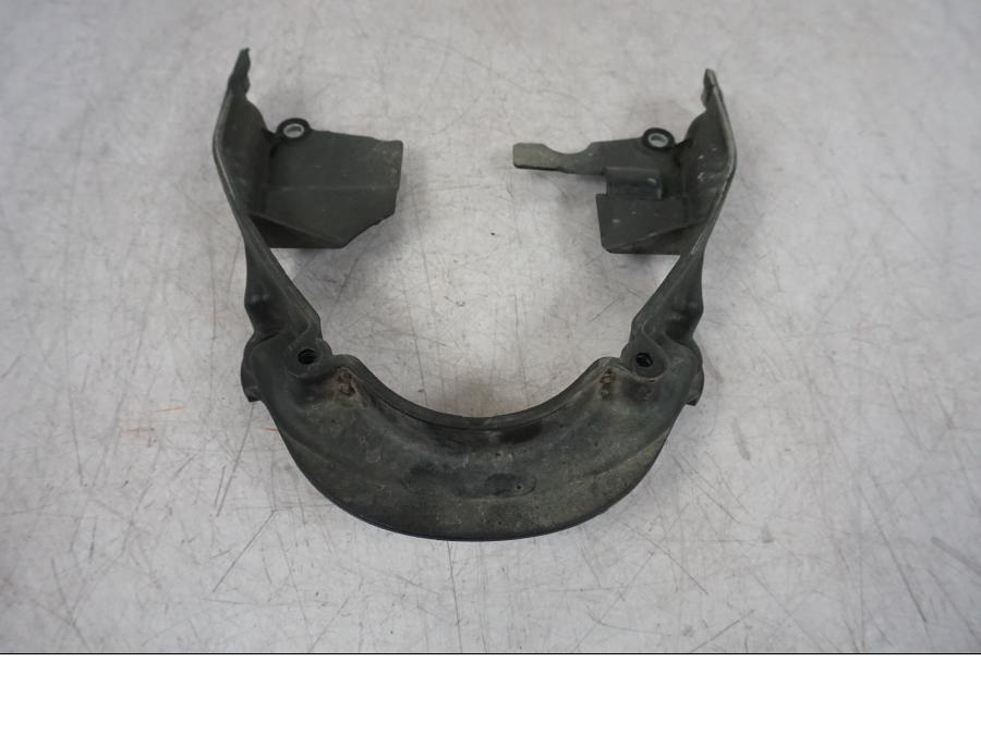 Baksidan på Remskydd från en BMW R 1200 GS -2010 motorcykel.