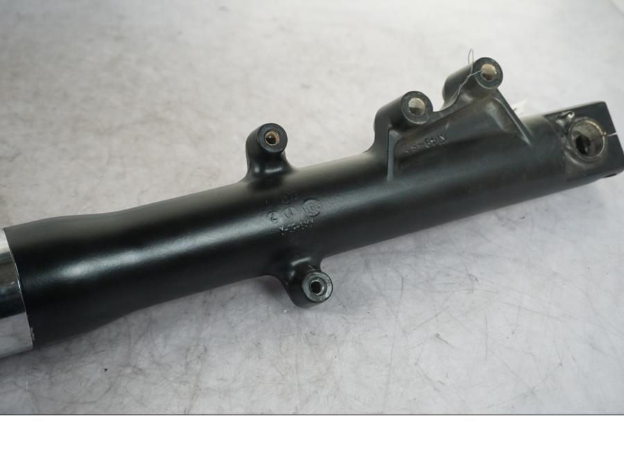 Extrabild2 på Gaffelben från en Kawasaki VN 1500 -1996 motorcykel.