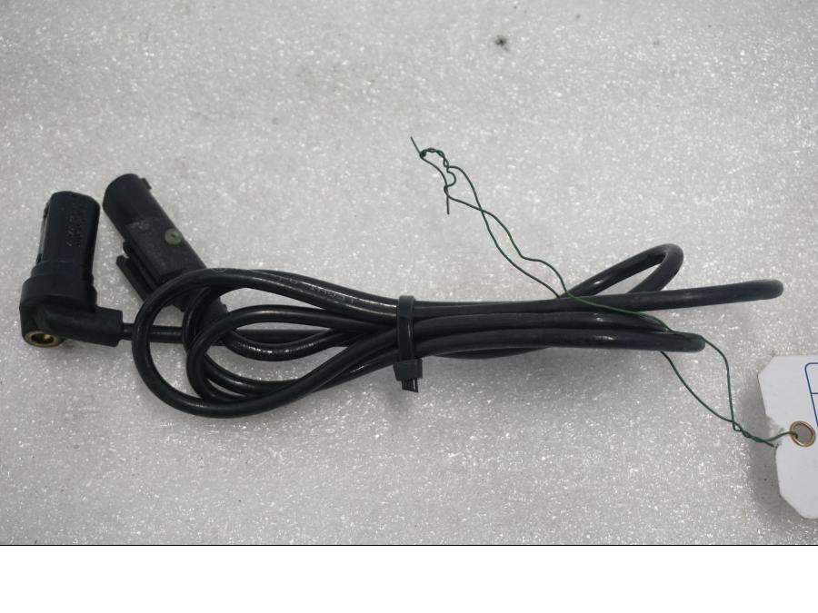 Framsidan på ABS givare från en BMW K 1300 R -2011 motorcykel.