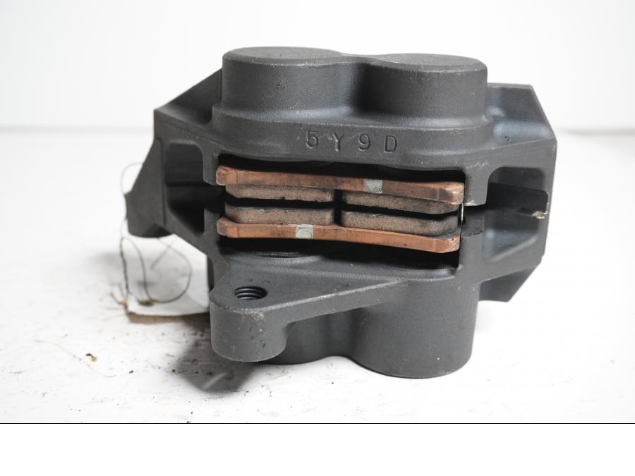 Höger sida på Bromsok från en Yamaha FZ-1 N -2006 motorcykel.