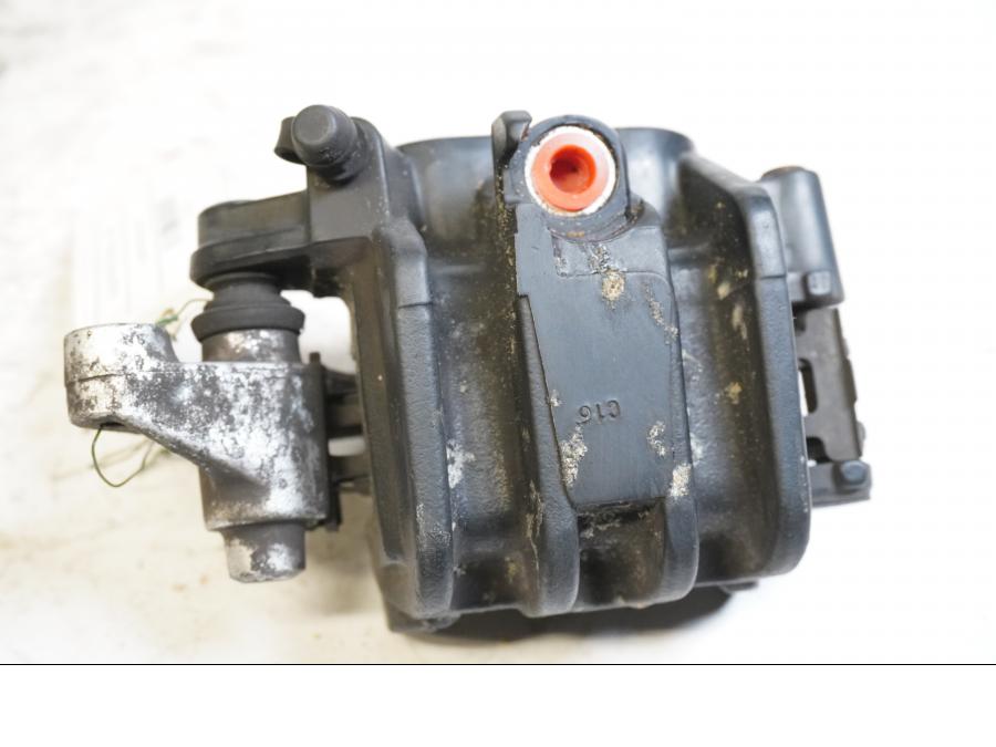 Baksidan på Bromsok från en Suzuki RF 600 R -1993 motorcykel.