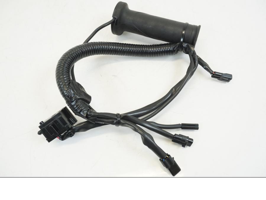 Extrabild4 på Handtag från en Yamaha MT-09 Tracer -2021 motorcykel.