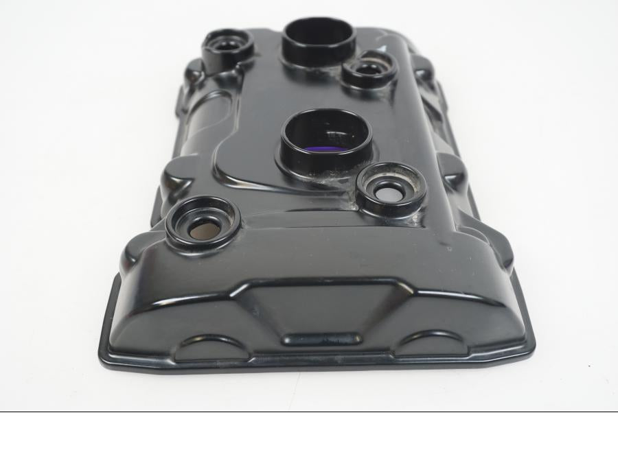 Snett uppifrån på Ventilkåpa från en BMW F 850 GS -2019 motorcykel.