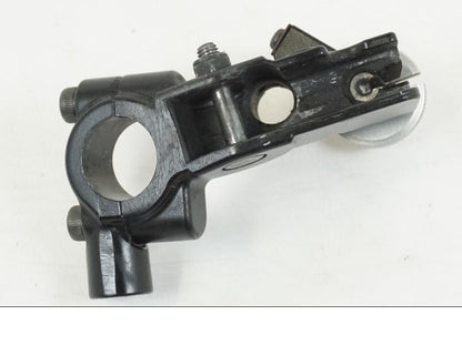 Vänster sida på Kopplingsklo från en Triumph Speed Triple -2008 motorcykel.