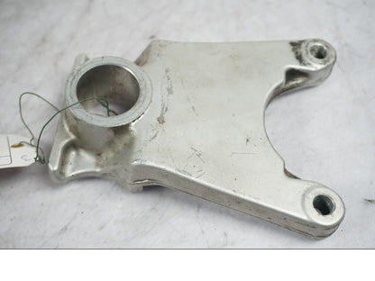 Vänster sida på Bromsoksfäste från en Yamaha YZF 1000 R1 -2001 motorcykel.