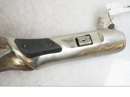 Baksidan på Ljuddämpare från en Suzuki DL 1000 -2002 motorcykel.