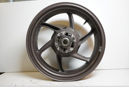 Framsidan på Fälg från en Cagiva Raptor 1000 -2002 motorcykel.