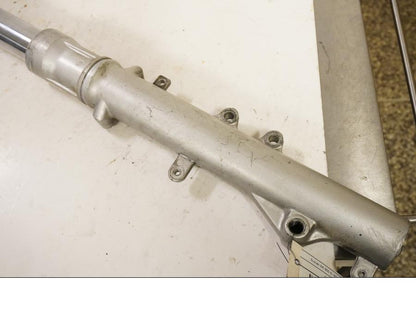 Baksidan på Gaffelben från en Suzuki DR 800 S -1992 motorcykel.