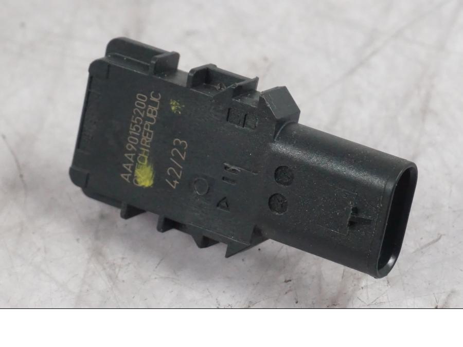 Höger sida på Mapsensor från en Ducati Multistrada V4 -2024 motorcykel.