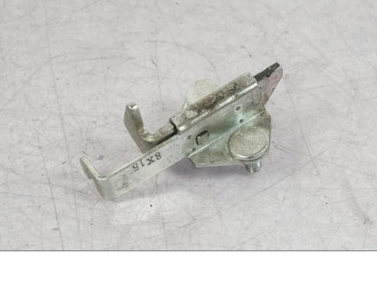 Höger sida på Sadellåsmekanism från en Yamaha MT-09 SP -2018 motorcykel.