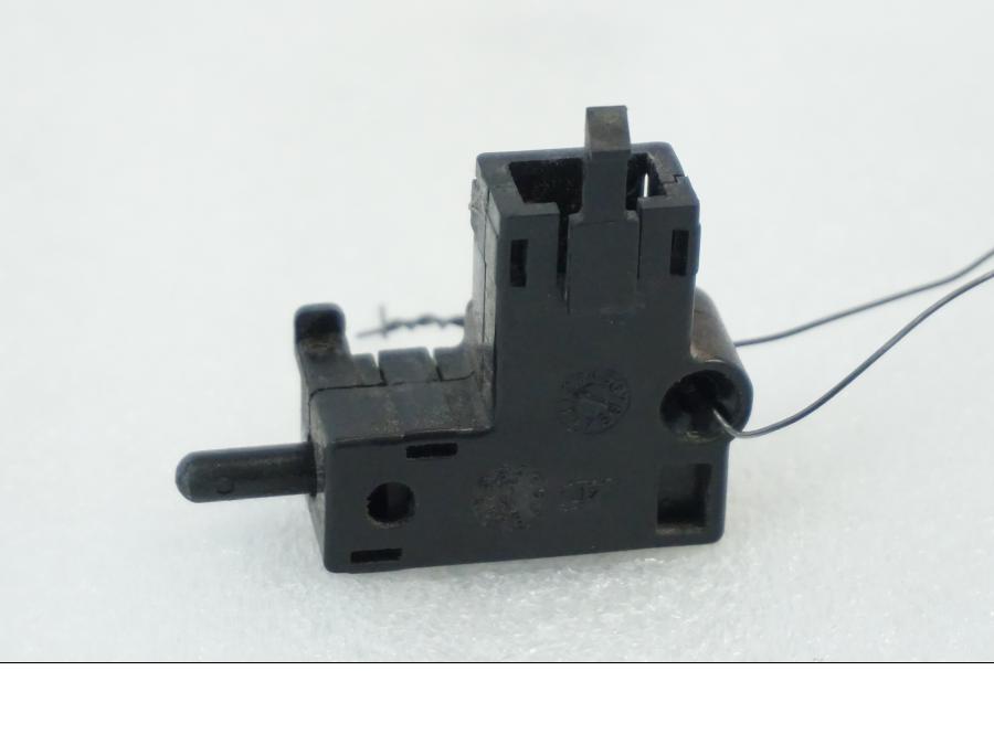 Framsidan på Kopplingskontakt från en Aprilia RSV 1000 -2010 motorcykel.