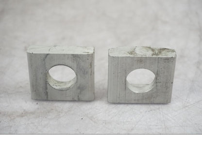 Baksidan på Styrplatta från en Triumph Tiger -2009 motorcykel.