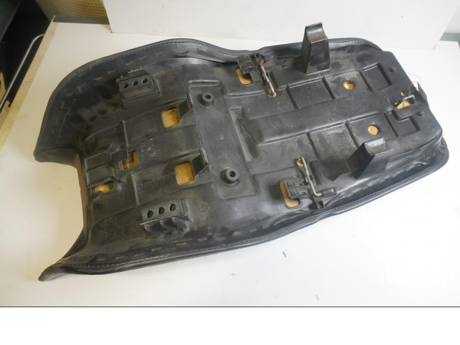 Snett uppifrån på Sadel från en Honda NT 650 V -1998 motorcykel.