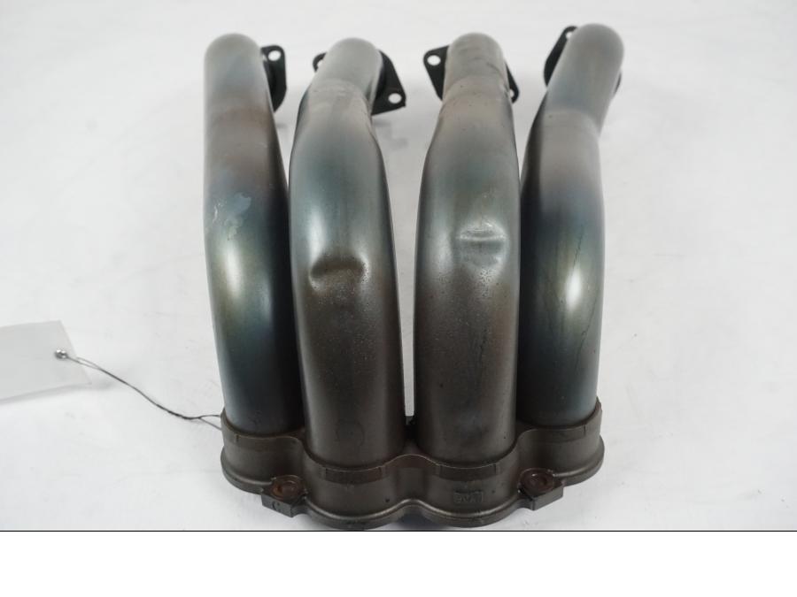 Baksidan på Grenrör från en Yamaha YZF 1000 R1 -2007 motorcykel.