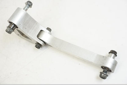 Vänster sida på Stötdämparlänkage från en Yamaha YZF 1000 R1 -2009 motorcykel.