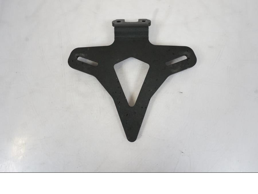 Baksidan på Skylthållare från en KTM 790 Duke -2019 motorcykel.