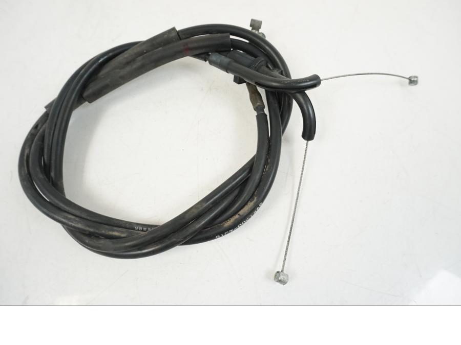 Snett nerifrån på Gasvajer från en Yamaha XT 660 X -2005 motorcykel.