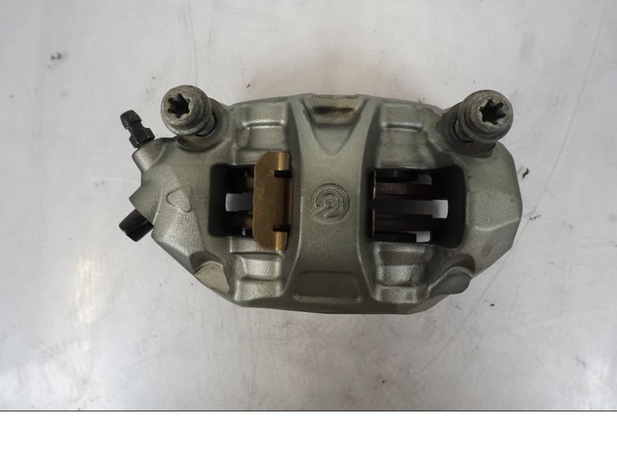 Snett uppifrån på Bromsok från en KTM 1290 Super Duke -2019 motorcykel.