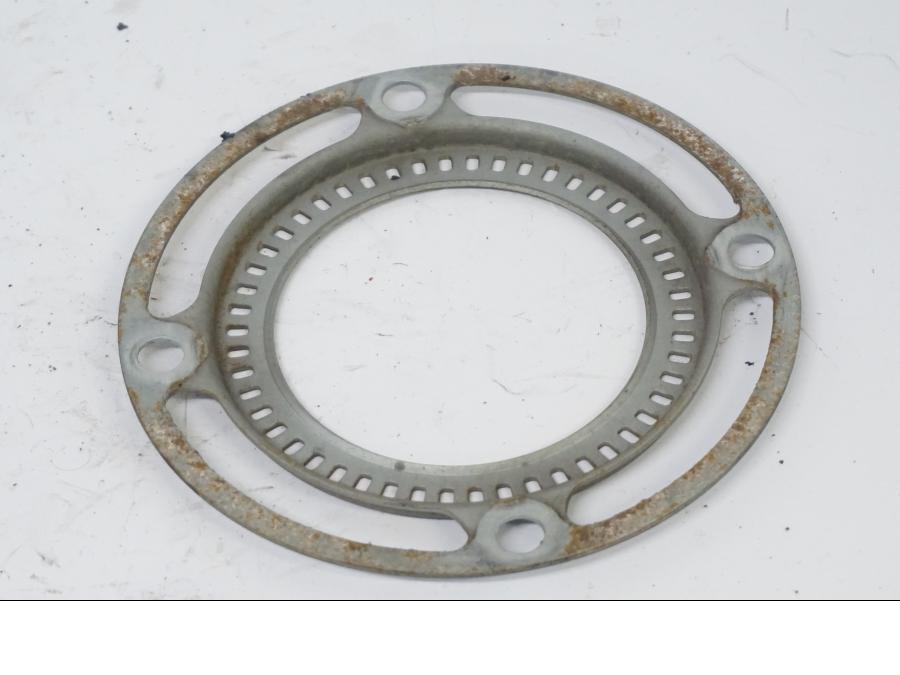 Baksidan på ABS krans från en Honda CB 500 X -2015 motorcykel.