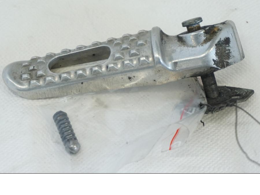 Framsidan på Fotpinne från en Honda CBR 1000 RR -2005 motorcykel.