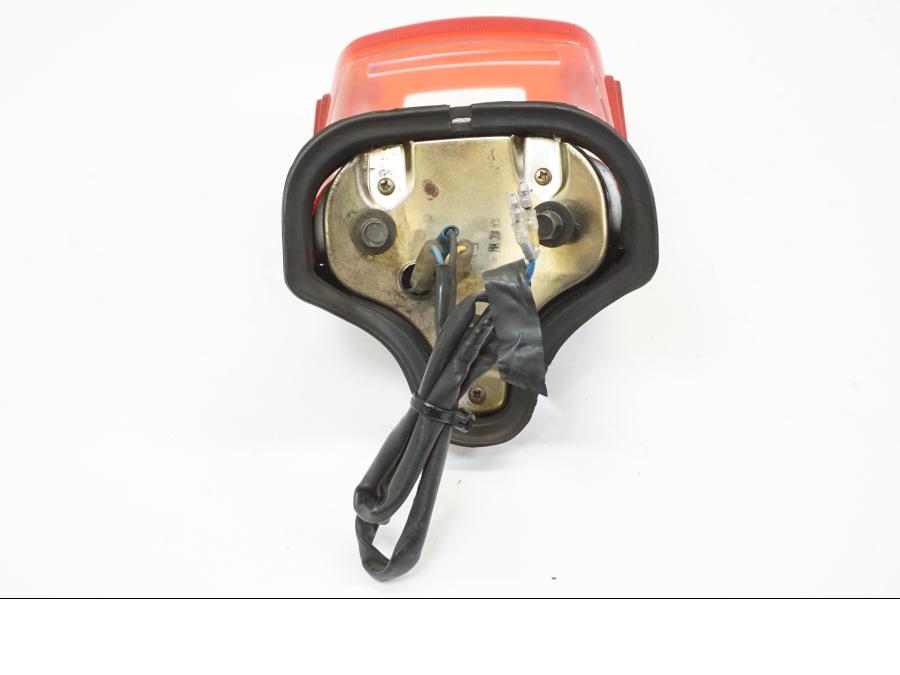Snett uppifrån på Baklampa från en Yamaha XV 1100 -1998 motorcykel.