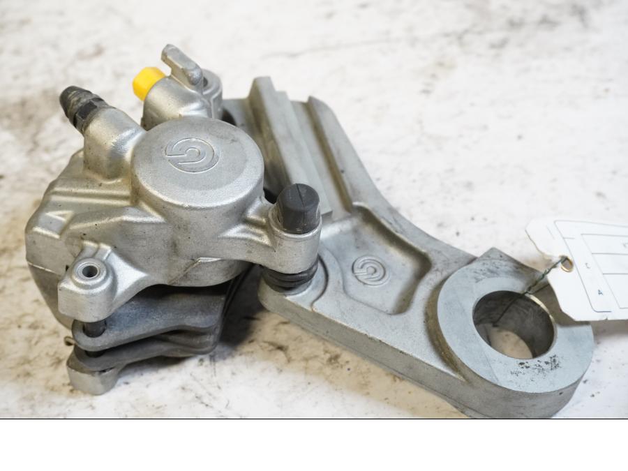 Framsidan på Bromsok från en KTM 690 SMC -2009 motorcykel.