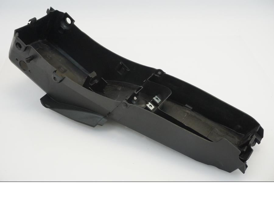 Vänster sida på Undertail från en Yamaha MT-07 -2019 motorcykel.