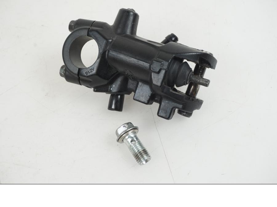 Framsidan på Bromshuvudcylinder från en Suzuki GSX-R 1000 -2007 motorcykel.