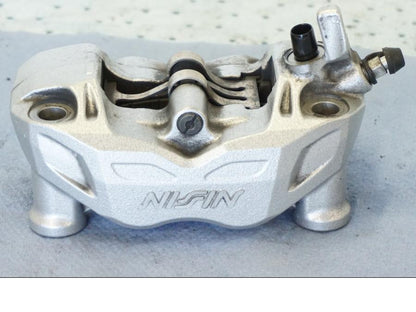 Framsidan på Bromsok från en Suzuki GSX 1300 BK -2008 motorcykel.