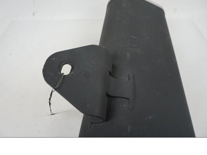 Snett nerifrån på Ljuddämpare från en Kawasaki NINJA 400 -2018 motorcykel.