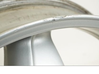 Extrabild1 på Fälg från en BMW F 650 CS -2003 motorcykel.