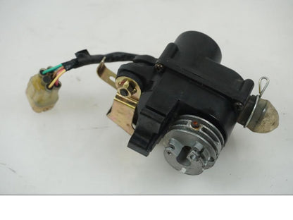 Framsidan på Avgasspjällmotor från en Honda CBR 1000 -2005 motorcykel.