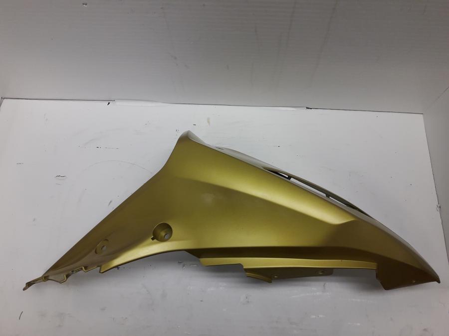 Baksidan på Toppkåpa från en BMW R 1250 RS -2020 motorcykel.