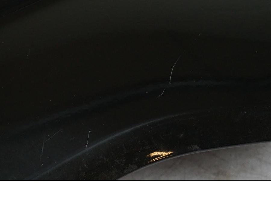 Höger sida på Bensintankskåpa från en BMW K 1600 GTL -2015 motorcykel.