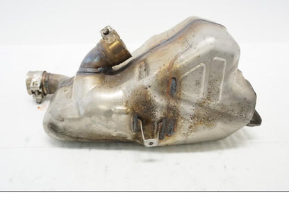 Baksidan på Mellanburk från en Ducati Multistrada 1158 V4 -2021 motorcykel.