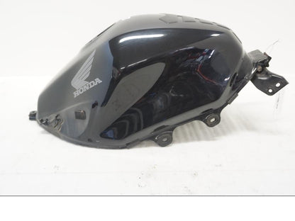 Framsidan på Bensintank från en Honda CBR 500 R -2013 motorcykel.
