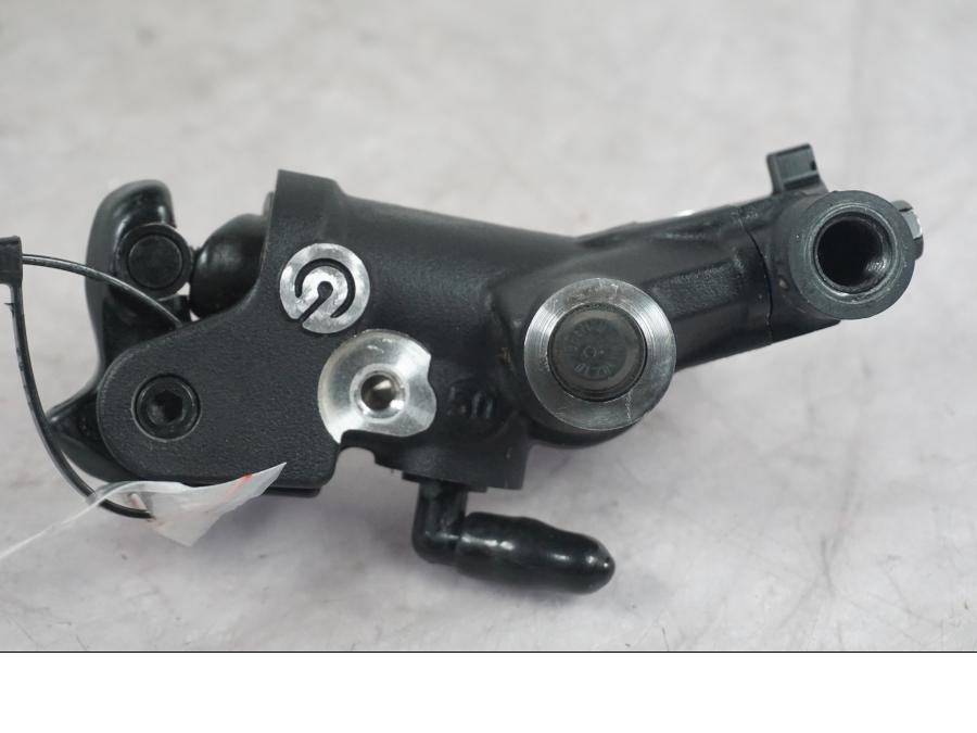 Höger sida på Bromshuvudcylinder från en KTM 1290 Super Duke R -2022 motorcykel.