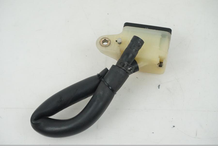 Framsidan på Bromsvätskebehållare från en Honda CBR 1000 -2005 motorcykel.