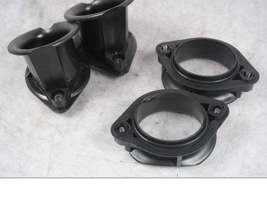 Vänster sida på Luftrör från en Kawasaki ZX-10R -2008 motorcykel.