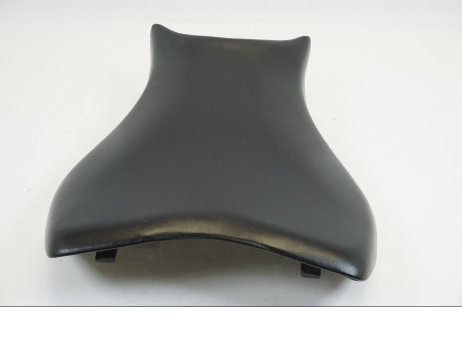 Höger sida på Sadel från en Honda CBR 1000 RR -2010 motorcykel.