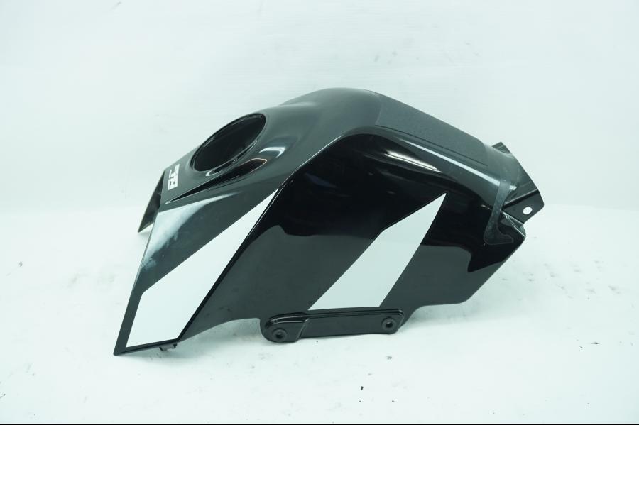 Baksidan på Bensintankskåpa från en KTM RC 390 -2019 motorcykel.