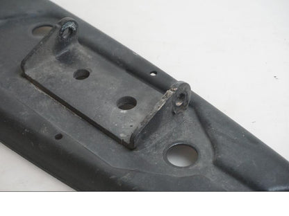 Höger sida på Fotpinneplatta från en Indian Chieftain Dark Horse -2019 motorcykel.