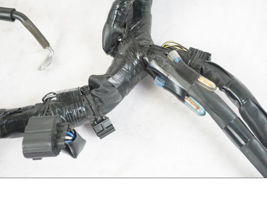 Baksidan på Kabelstam från en Yamaha MT-09 -2020 motorcykel.