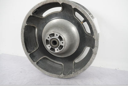 Baksidan på Fälg från en H-D Touring Street Glide FLHX -2009 motorcykel.