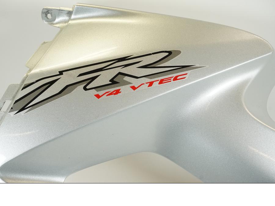 Baksidan på Sidkåpa från en Honda VFR 800 -2003 motorcykel.