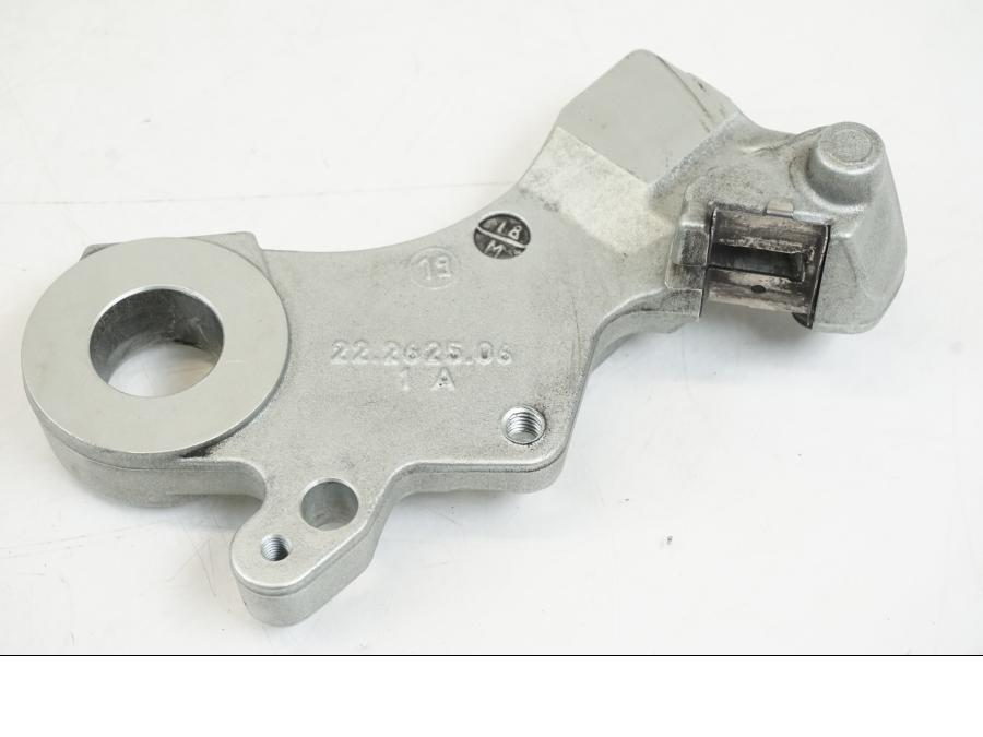 Höger sida på Bromsoksfäste från en Husqvarna 701 Supermoto -2020 motorcykel.