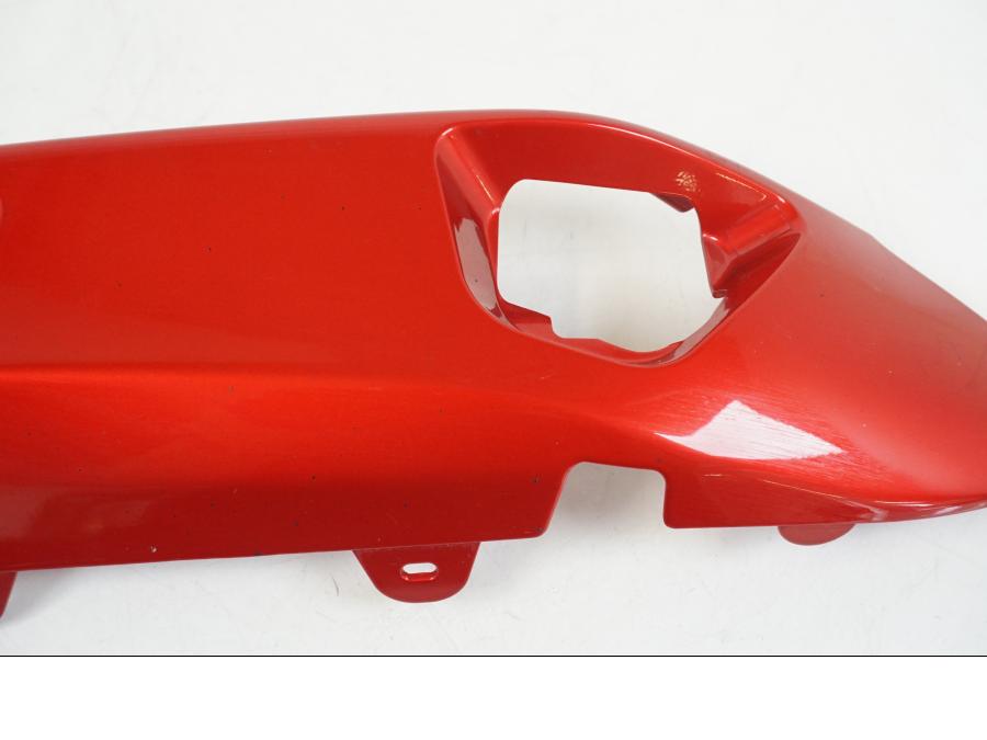 Höger sida på Bakvinge från en Kawasaki ER-6F -2016 motorcykel.