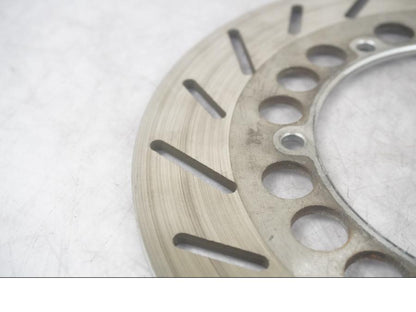 Baksidan på Bromsskiva från en Yamaha XV 1100 -1992 motorcykel.