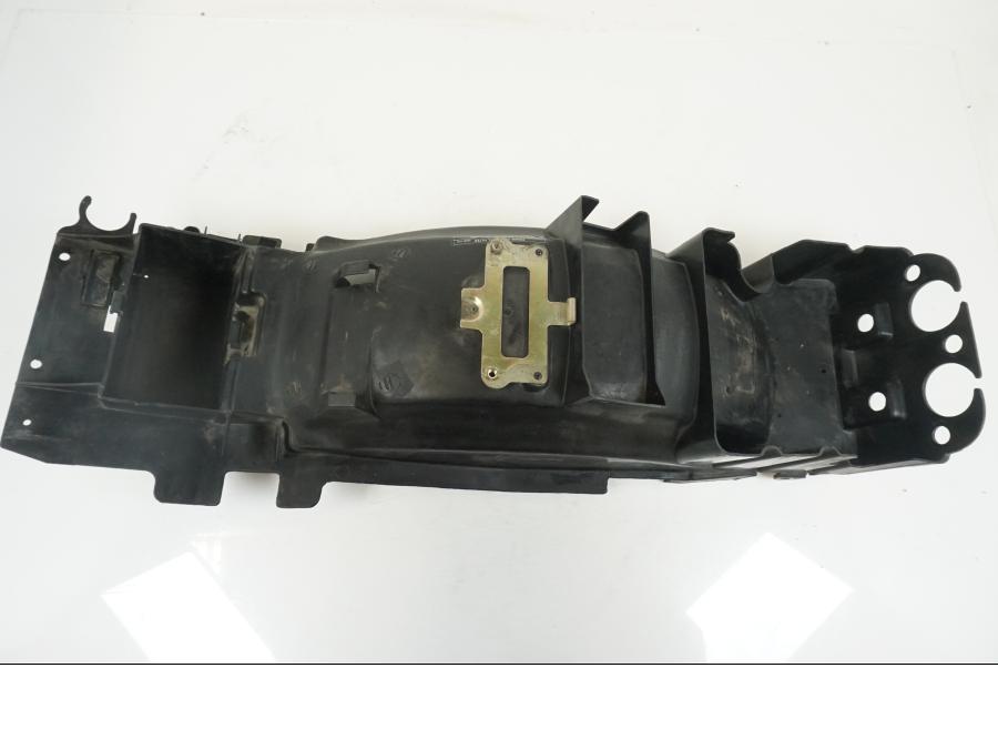 Höger sida på Undertail från en Kawasaki ZZR 1100 -1994 motorcykel.